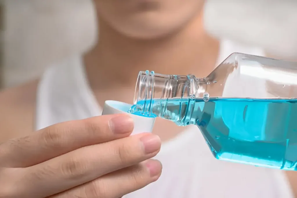 What Mouthwash is Good for Peri-Implantitis?